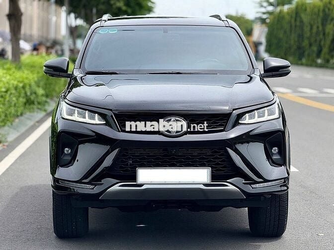 Toyota Fortuner Legender 2025 2.4L 4x2 AT