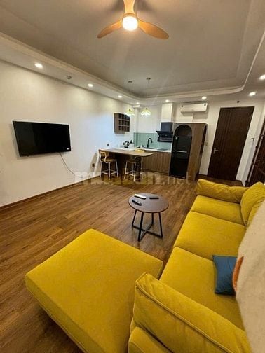 Bán nhà 8 tầng cách mặt phố Vũ Miên chỉ gần 20 bước chân, cạnh Hồ Tây