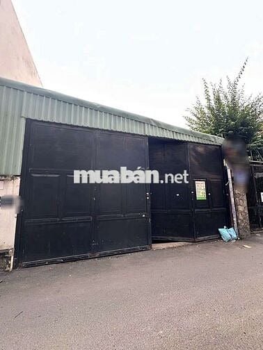 Kho 224m2 hẻm nhựa 6m thông 2 đường lớn. Thích hợp làm kho, bãi.