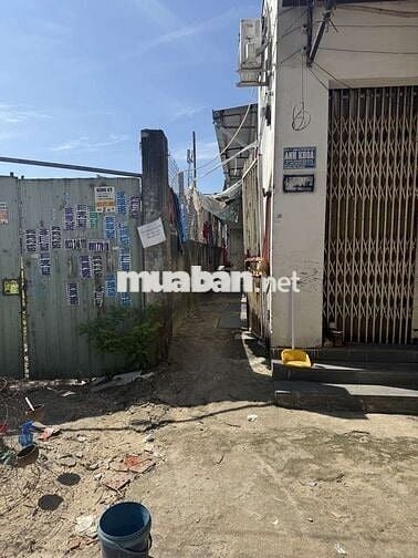 BÁN ĐẤT TẶNG DÃY TRỌ ĐG CÓ THU NHẬP GIÁ CHỈ NHỈNH 3 TY DIỆN TÍCH RỘNG