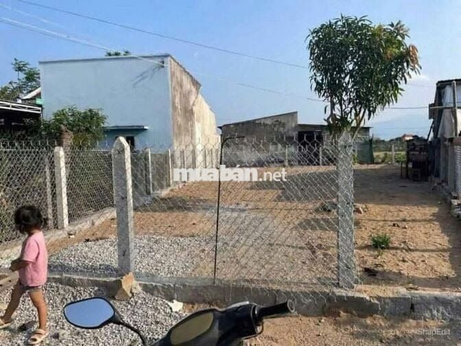 Chính chủ bán lô đất thổ cư 100%–175m²– đường cây trôm mỹ khánh Củ Chi