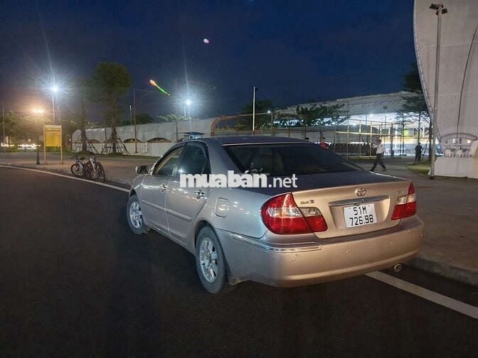 Toyota Camry hồng phấn 240000 km