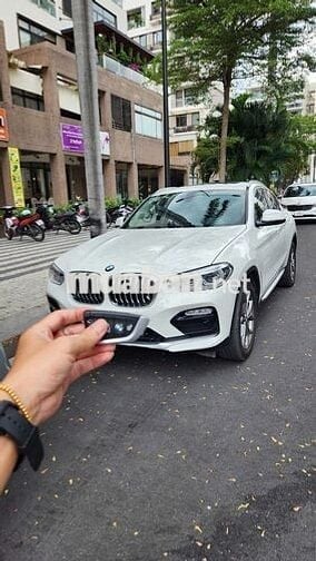BMW X4 Xdrive20i sx2018 kiểu dáng Coupe thể thao
