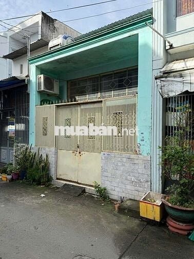 Nhà 1/ Chiến Lược P.BTĐ 4.28x11= 45.1 m2 C4 4tỷ 200 Hẻm 6m hg Đông