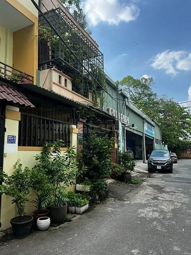 Tôi bán nhà 2 tầng + sân thượng, sổ hồng, khu phố 1, An Khánh mới