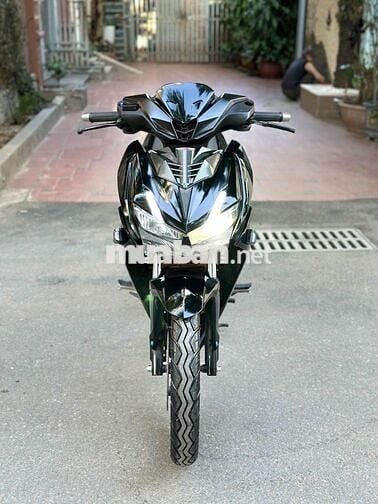 xe v2 đk 2021 mới 99%