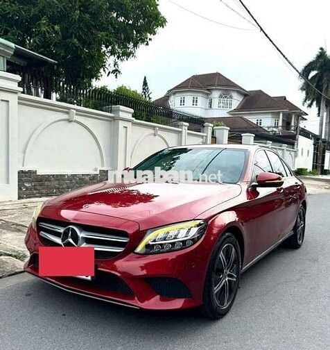 Nhà dư xe Mercedes-Benz C180 2019 Đỏ bstp