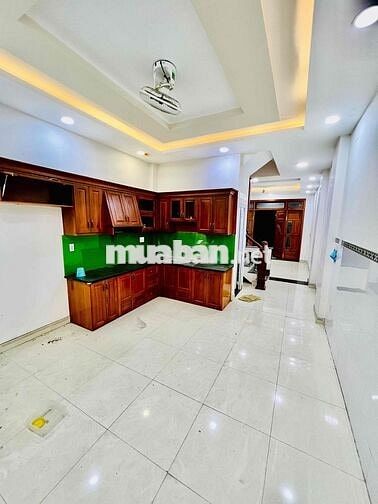 Nhà Sạch Sẻ DT 120m2 1Trệt 1Lầu 2Pn 3Wc Hẻm Xe Tải An Ninh Yên Tỉnh