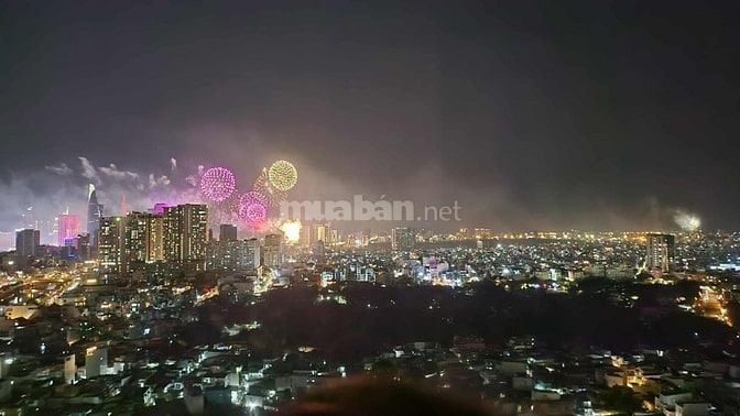 Định cư nên bán gấp căn hộ Galaxy 9, 2pn 2wc lầu cao, sổ hồng sẵn