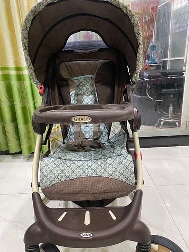 CẦN BÁN XE ĐẨY EM BÉ ĐÃ QUA SỬ DỤNG HIỆU GRACO CỦA MỸ