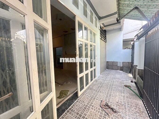 Căn nhà mặt tiền đường Bàu Tre SHR 123m2 chủ gửi bán gấp 760 triệu