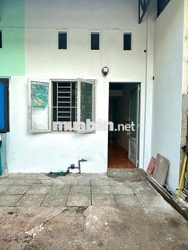 cho thuê nhà mặt tiền đường khu dân cư Phong Phú (gần bến xe Q8)