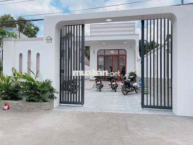 Cần bán nhà cấp 4 ngay gần Cầu Bạch Đằng Tân Uyên, hương lộ 7 1 sẹt