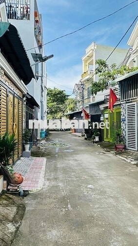 cho thuê nhà 1 trệt 1 lầu p.Bửu Hoà sân ô tô