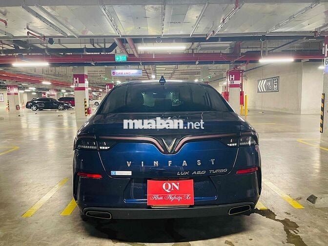 VinFast Lux A2.0 2019 Premium 2.0 AT - 75000 km