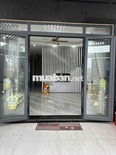 Cho thuê mặt bằng tầng trệt phù hợp mở văn phòng, kinh doanh online