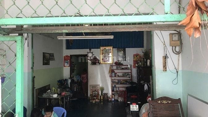 Nhà cấp 4 dt71m2 có 1 lững 2pn có 2 mặt hẻm 5m Hương Lộ 3,Q. Bình Tân