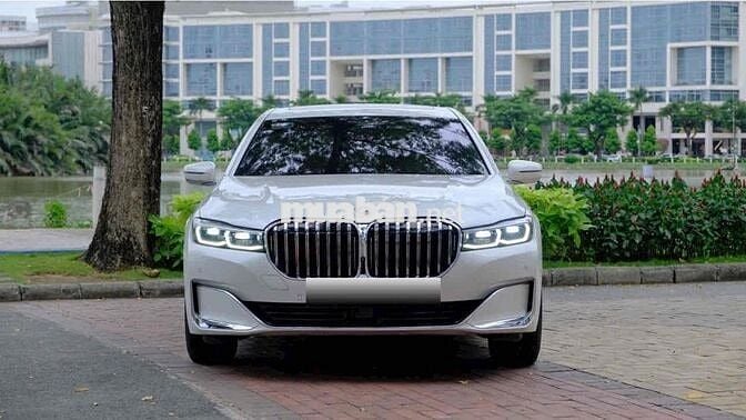 BMW 740i PE 2020 Trắng 20.000 km