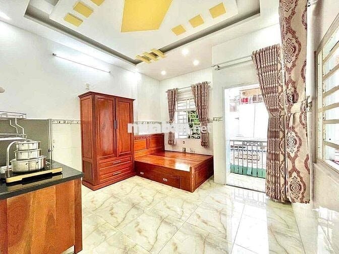 Phòng Ban Công Đón Nắng Ngay Nguyễn Thái Bình