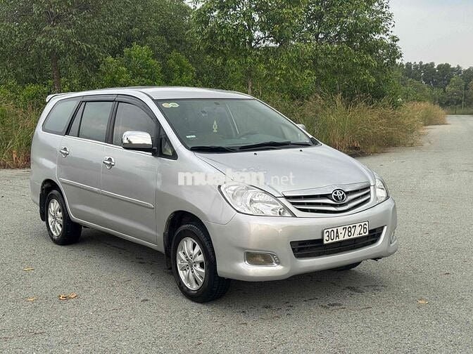 Toyota Innova 2010 G - 223456 km