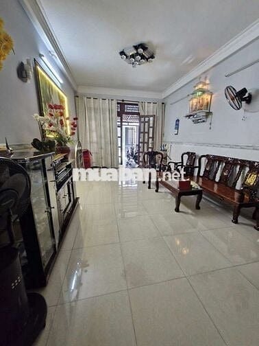 Nhà sẵn nội thất hoặc giao trống 2pn2wc,ôtô vô nhà gần trường ng huệ