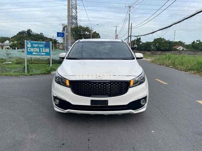 Kia Sedona 2016 Full Dầu. xe gia đình. cực đẹp.