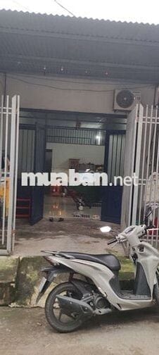 Nhà kp 1A - gần chợ nhỏ-  phòng (khách, ngủ, bếp,  sân)Diện tích 60 m2