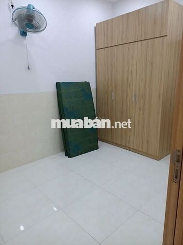 Cho Nữ Thuê Phòng Máy Lạnh Có Nội Thất Cơ Bản