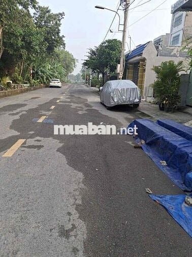 cho thuê xưởng dt 5x30m đường 11m