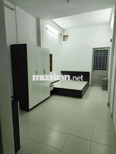 Cần cho thuê phòng có ban công