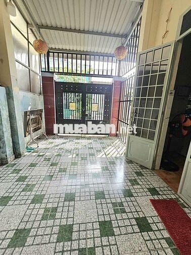 CẦN CHO THUÊ GẤP CĂN NHÀ CẤP 4 GẦN NGAY TRƯỜNG MẦM NON CÚC HỌA MI.