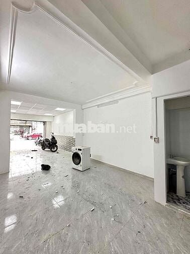 Mặt Bằng Sát BX Miền Đông, Chính Chủ Cho Thuê Rẻ