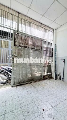 Nhà trung chánh chỉ nhỉnh 2 tỷ SHR, kẹt tiền bán gấp dt 40m2 full thổ.