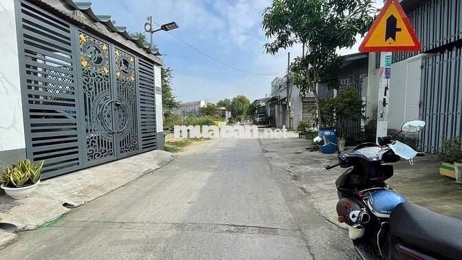 CHỦ NGỘP BÁN GẤP 2 LÔ ĐẤT LIỀN KỀ ~200M2 GẦN TRẠM THU PHÍ BỬU LONG