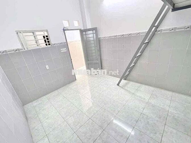 Mới trống phòng 1 gác 16m2 Free xe có khoá bảo mật vân tay