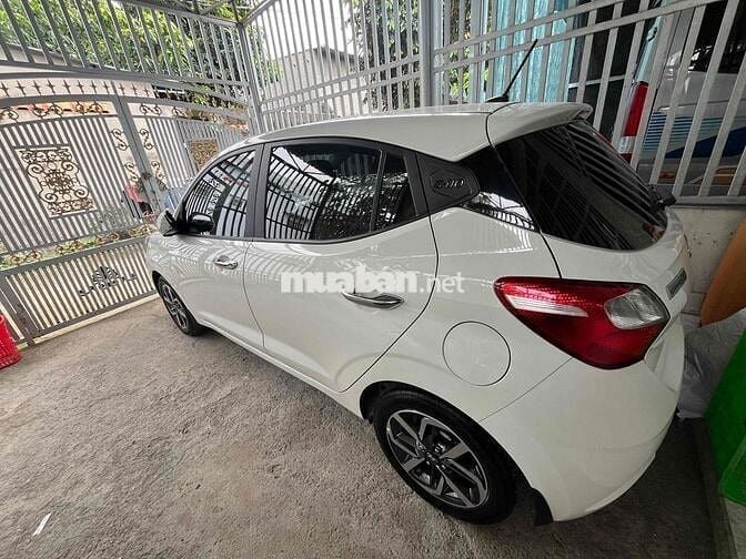 Hyundai Grand i10 2022 1.2AT- 30800 km