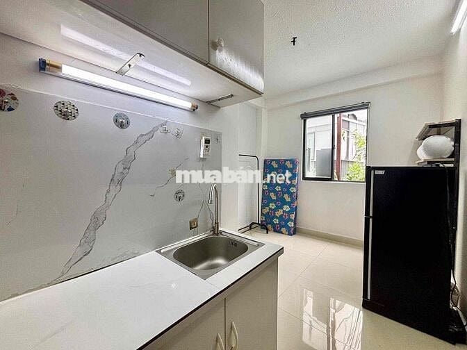 Siêu phẩm căn hộ cửa sổ trời full nội thất ngay ngã 4 Hàng Xanh