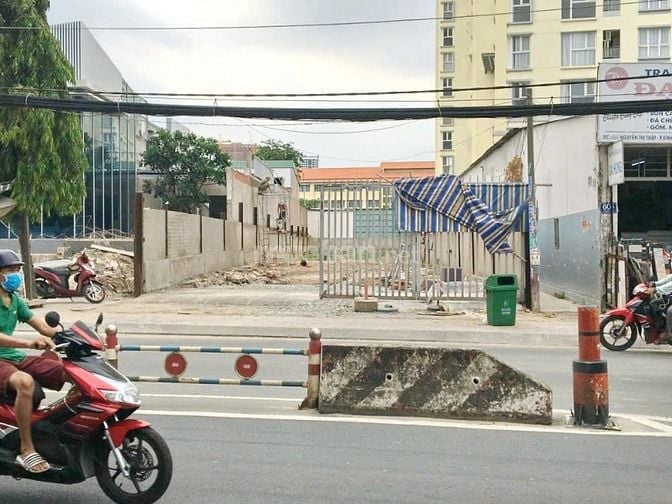 Cần bán lô đất FULL thổ cư Mặt Tiền Nguyễn Thị Thập Quận 7