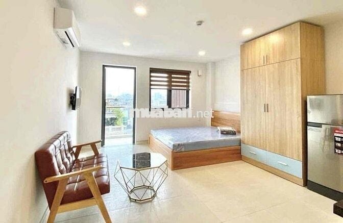 Studio ban công full nội thất ngay mặt tiền đường đôi Tân Kiểng Lotte