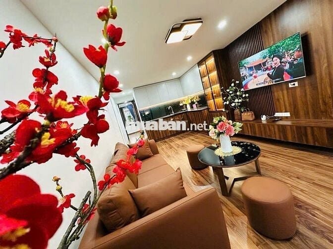 BÁN NHÀ TẬP THỂ mặt phố  TẠ QUANG BỬU 3 ngủ  - 50m2 - 5 tỷ