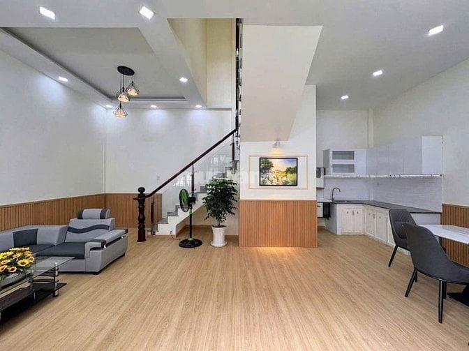 Bán Nhà Hoàng Hoa Thám,Phú Nhuận – Giá Chỉ 4,79Tỷ – Vị Trí Đẹp,Ở Ngay!