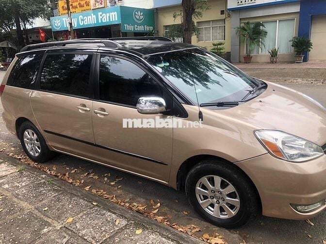 Toyota Sienna Vàng cát 7 chỗ