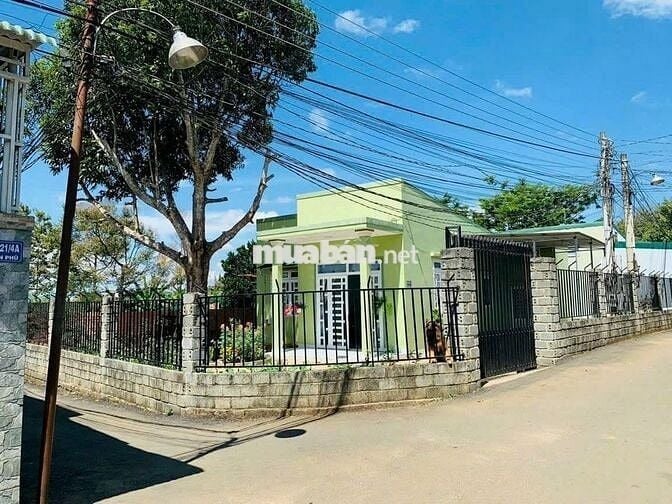 Nhà Phường Lộc Sơn - Bảo Lộc - DT 290m2 (MT14.9m) nở hậu Full thổ cư