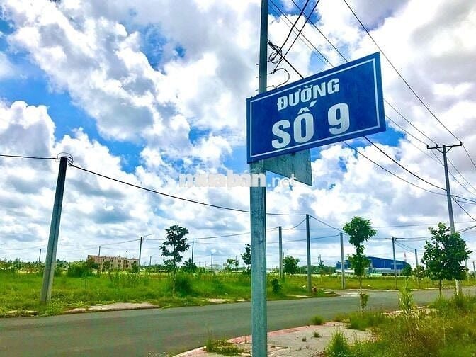 Bán cặp nền đường số 9- Vạn phát Sông Hậu 160m2