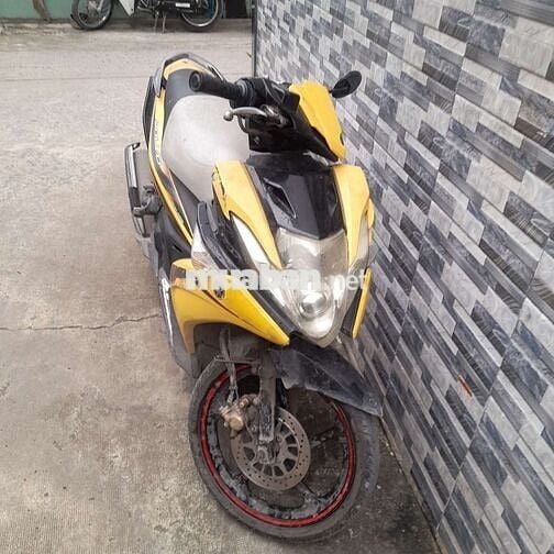 Yamaha Nouvo màu Vàng đen