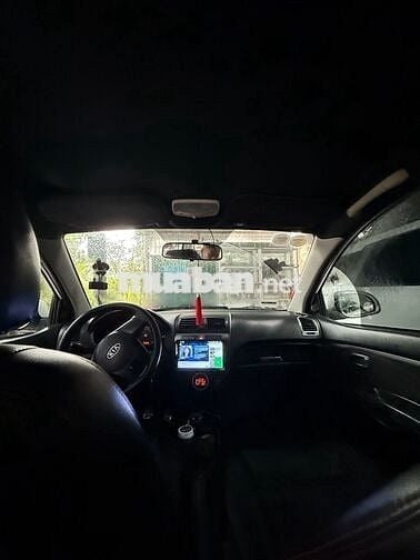 Kia 2011  - 100000 km