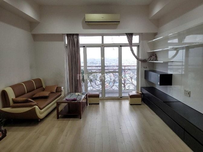 Cần bán căn hộ Phú Thọ, Quận 11, căn góc 2PN,74m2 nhà làm lại mới đẹp