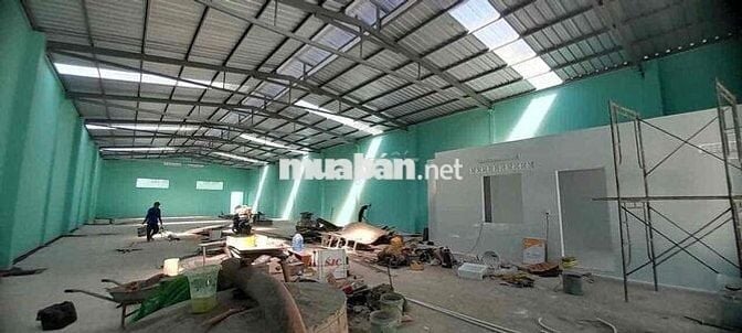 MẶT TIỀN KHO XƯỞNG MỚI XÂY ( 1.000m2 ) CONTAIENR- LÊ VĂN QUỚI