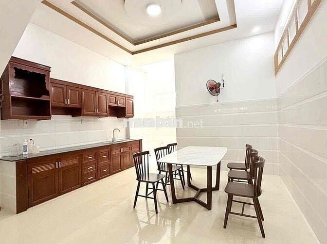 CHO THUÊ NHÀ 3 TẦNG SÁT GIGAMALL, NỘI THẤT & MÁY LẠNH SÂN ĐẬU ÔTÔ