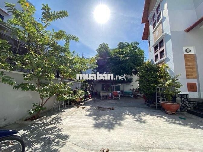 Bán gấp Biệt thự , đường Gò ô Môi, phường Phú Thuận, Quận 7, HCM.